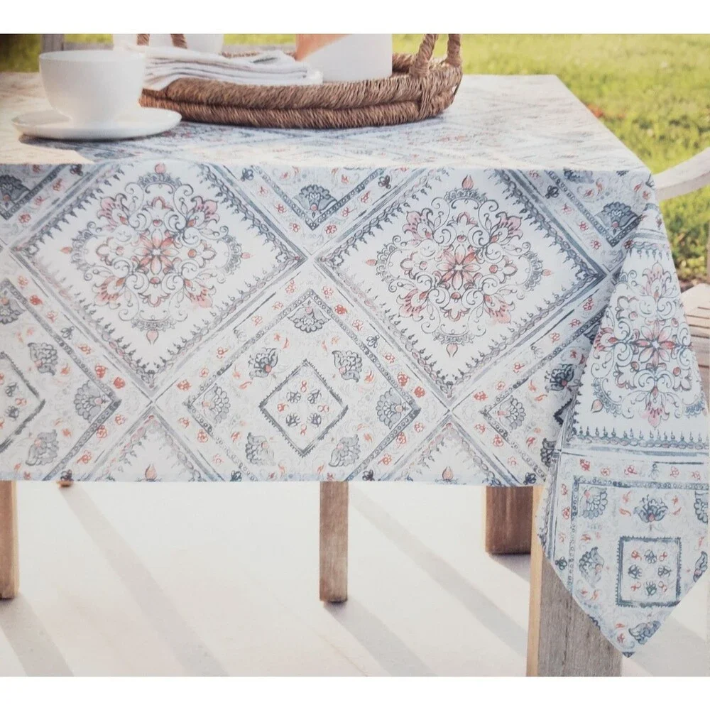 Printed Textured Tablecloth 60